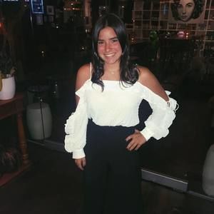 Meet your Posher, Elisa